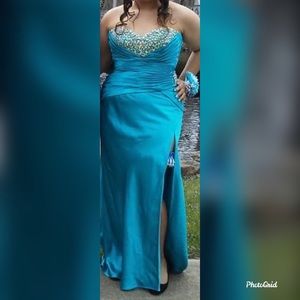 Strapless dress